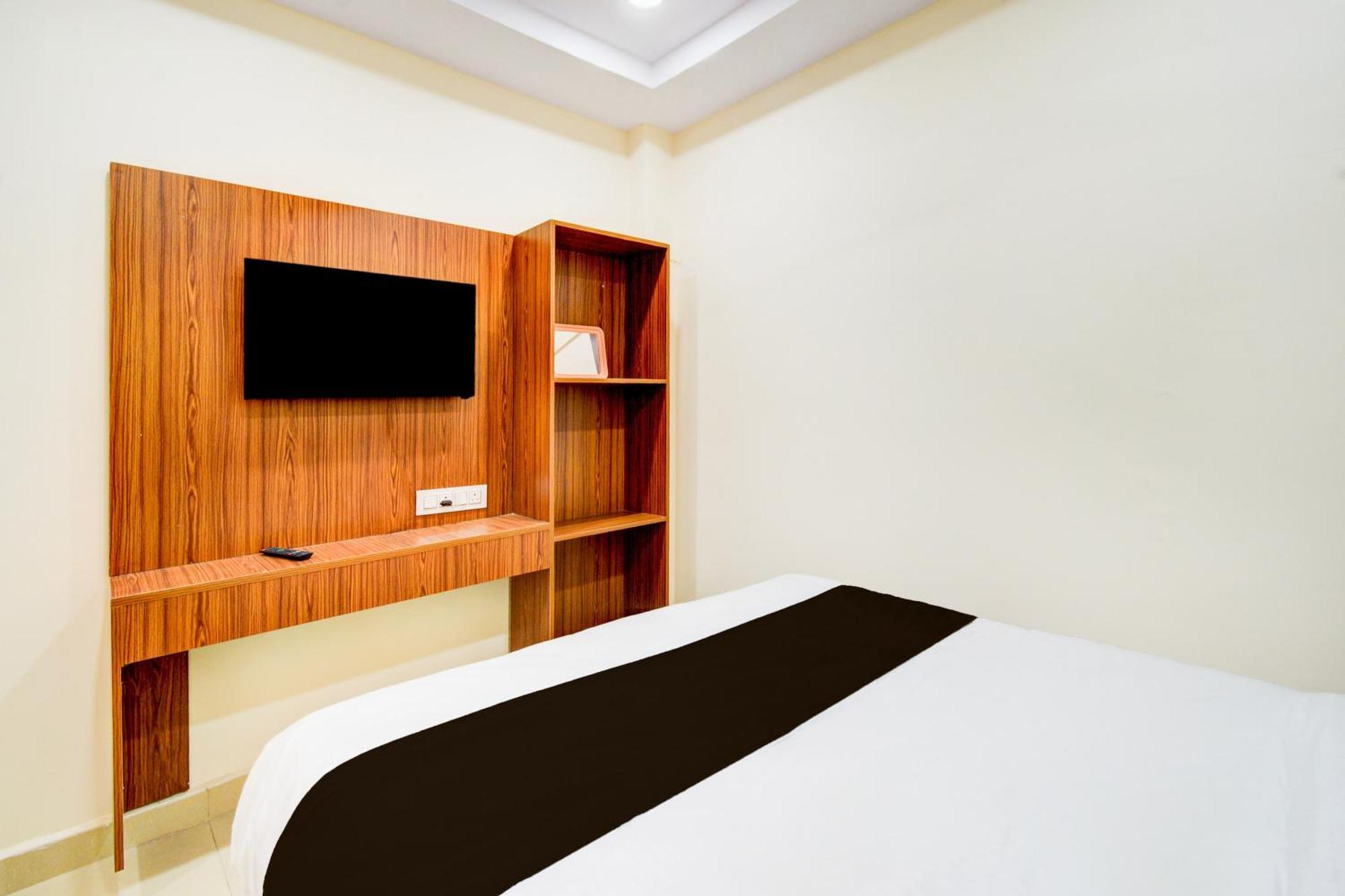 Hotel O D N Groups Sururnagar Eksteriør bilde